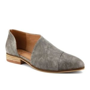 Beast cut out boot- New in box